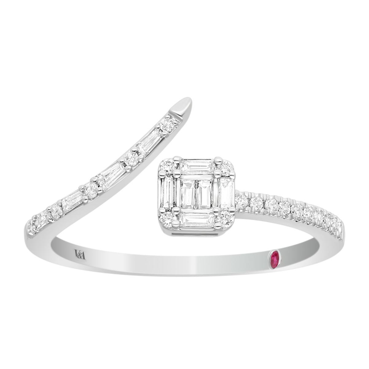 14K WHITE GOLD 1/3CT ROUND/BAGUETTE DIAMOND LADIES FASHION RING